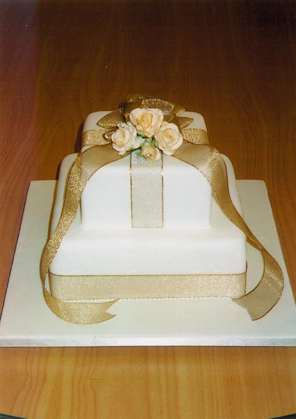 gift box cake. This is a lovely gift box cake